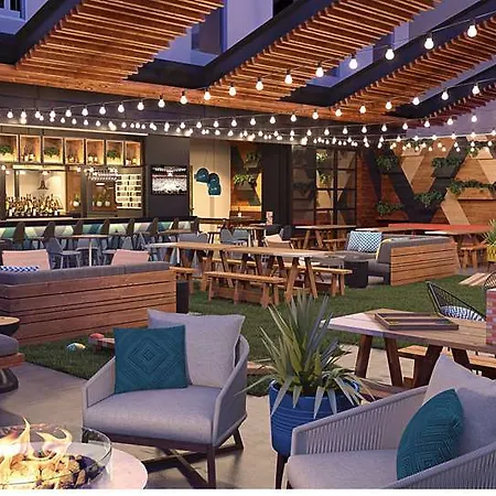Aloft Austin Downtown 